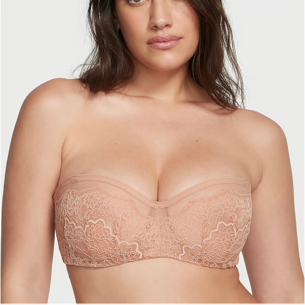 Backless lace push-up bra